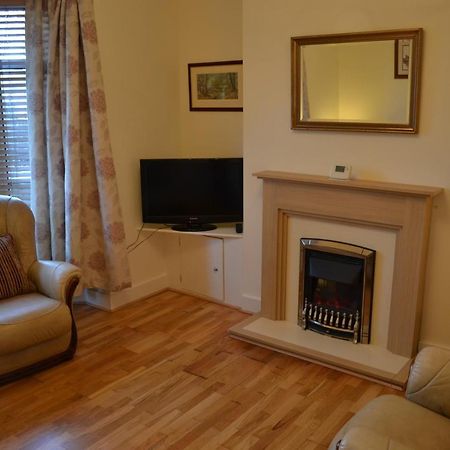 Entire 3 Bedroom House Near Caerphilly Station Екстериор снимка