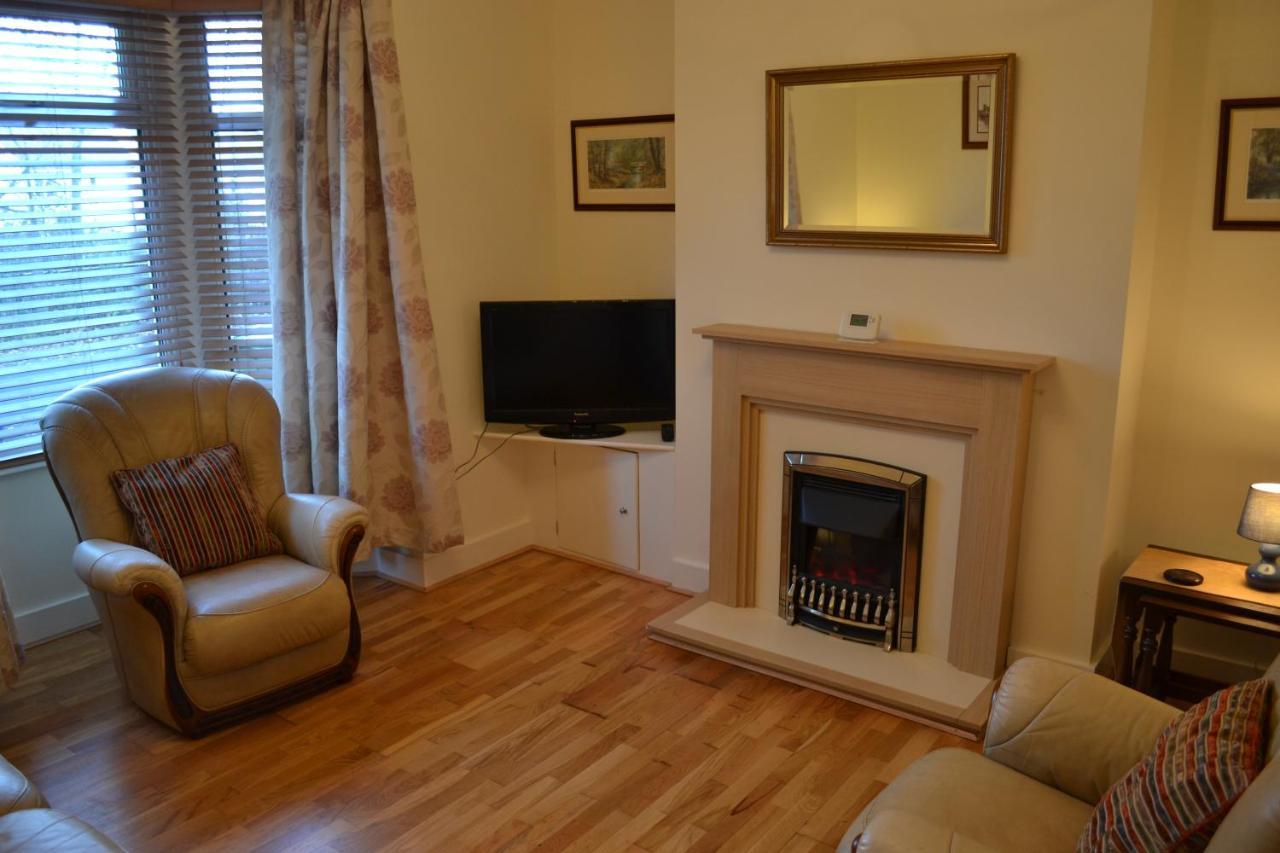 Entire 3 Bedroom House Near Caerphilly Station Екстериор снимка