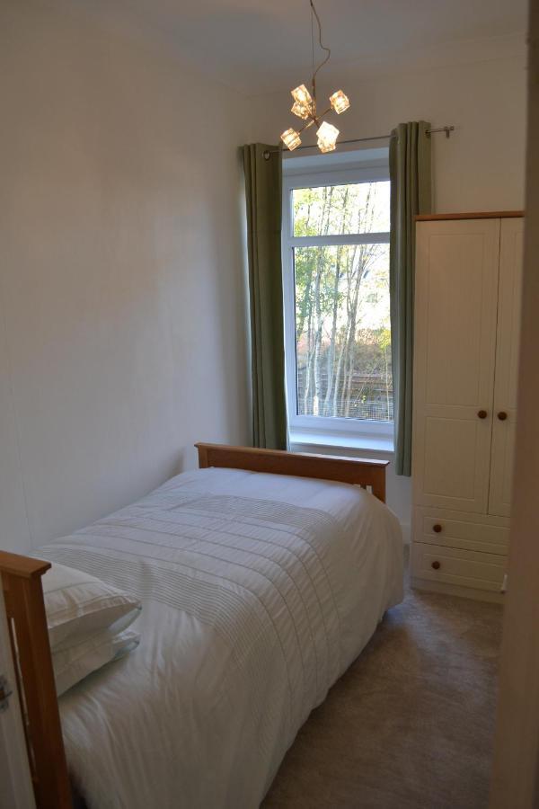 Entire 3 Bedroom House Near Caerphilly Station Екстериор снимка